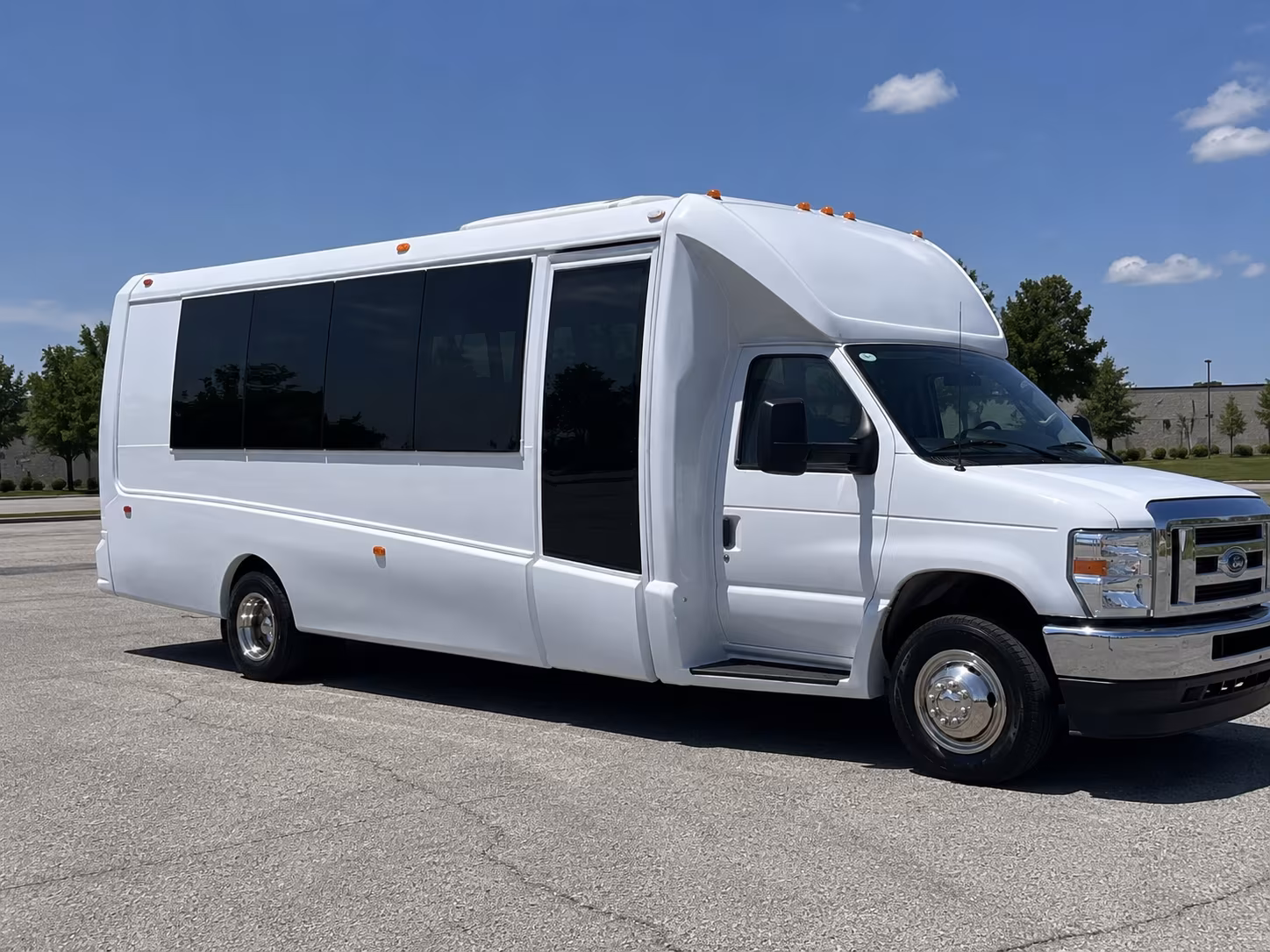 18 Passenger Party Bus Exterior