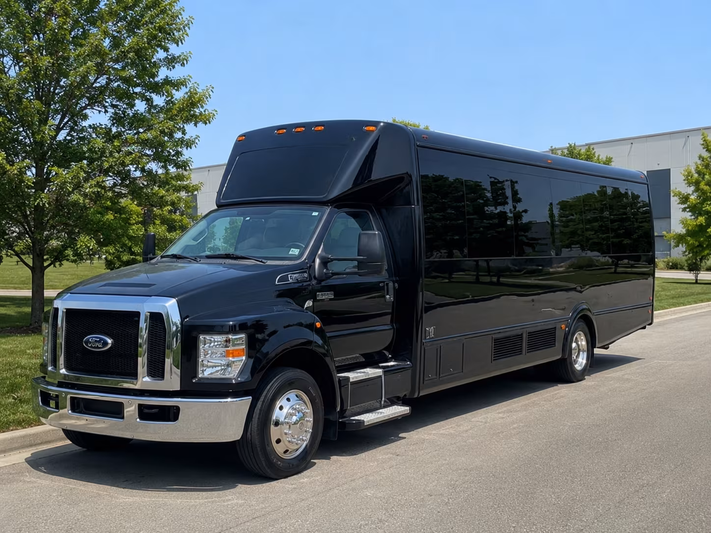 28 Passenger Party Bus Exterior