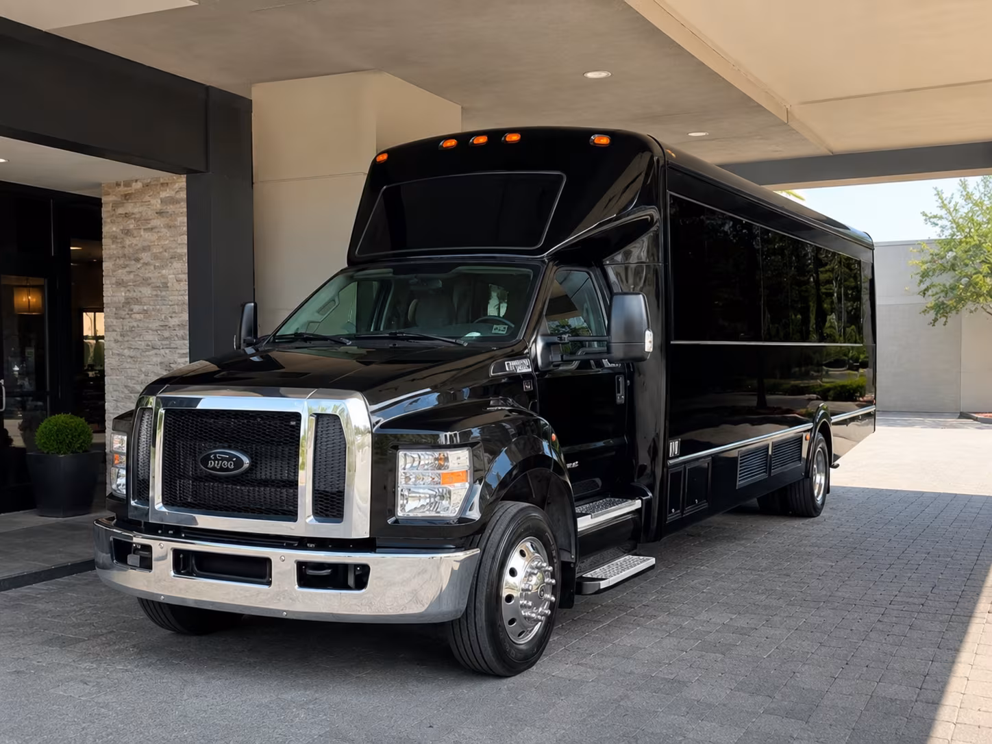 Irvine Winery Tour & Pub Crawl Transportation