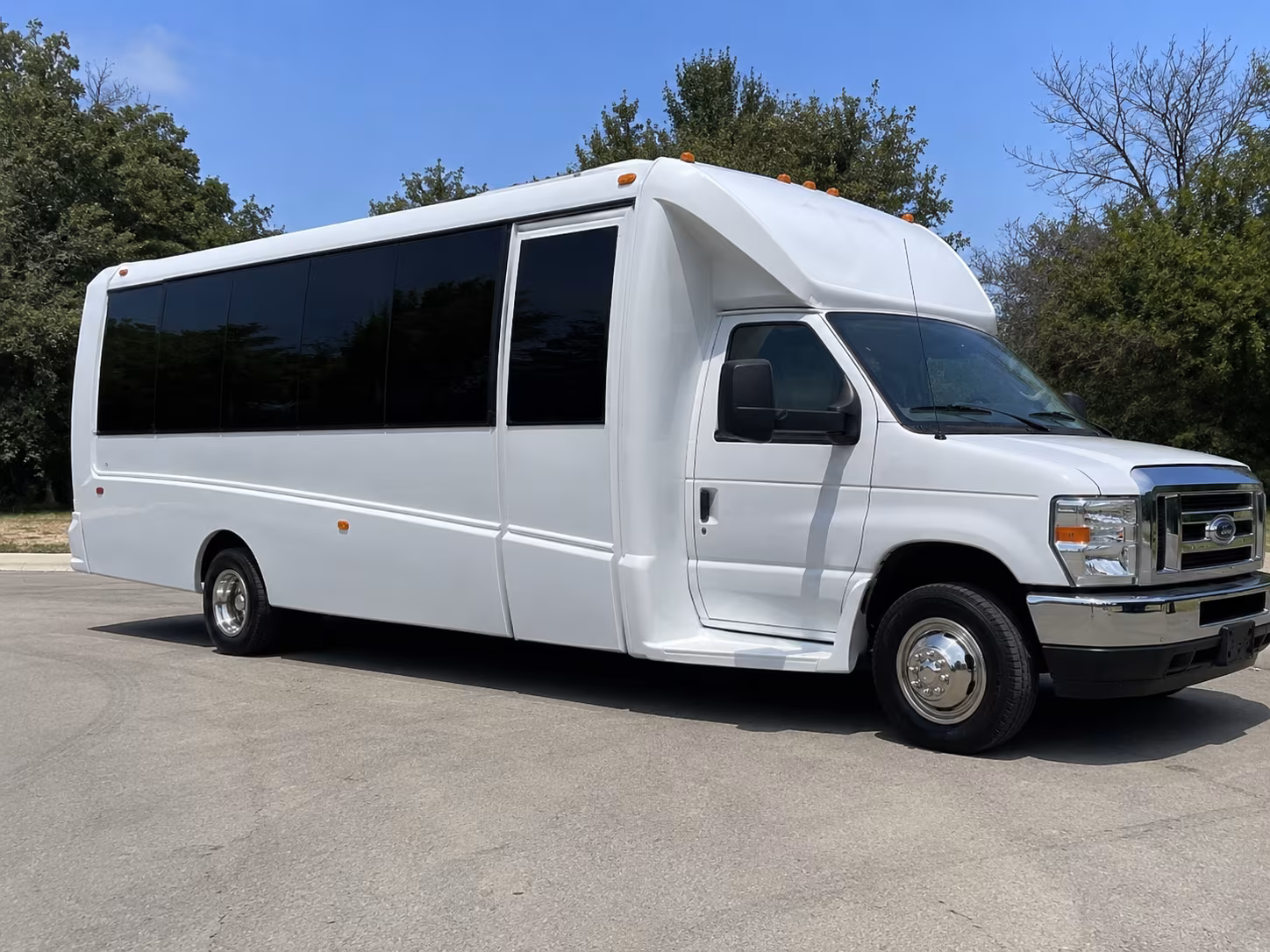 Newport Beach Winery Tour & Pub Crawl Transportation